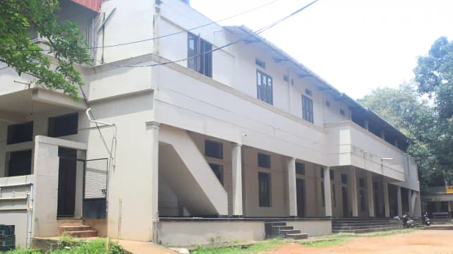 Cafeteria & Dining Hall